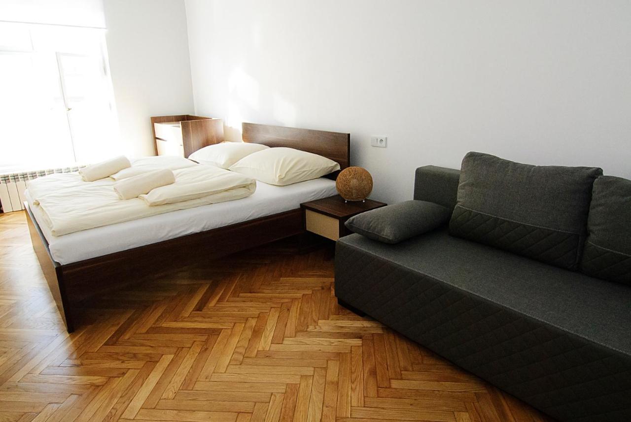 P&j Floriańska Apartament *
